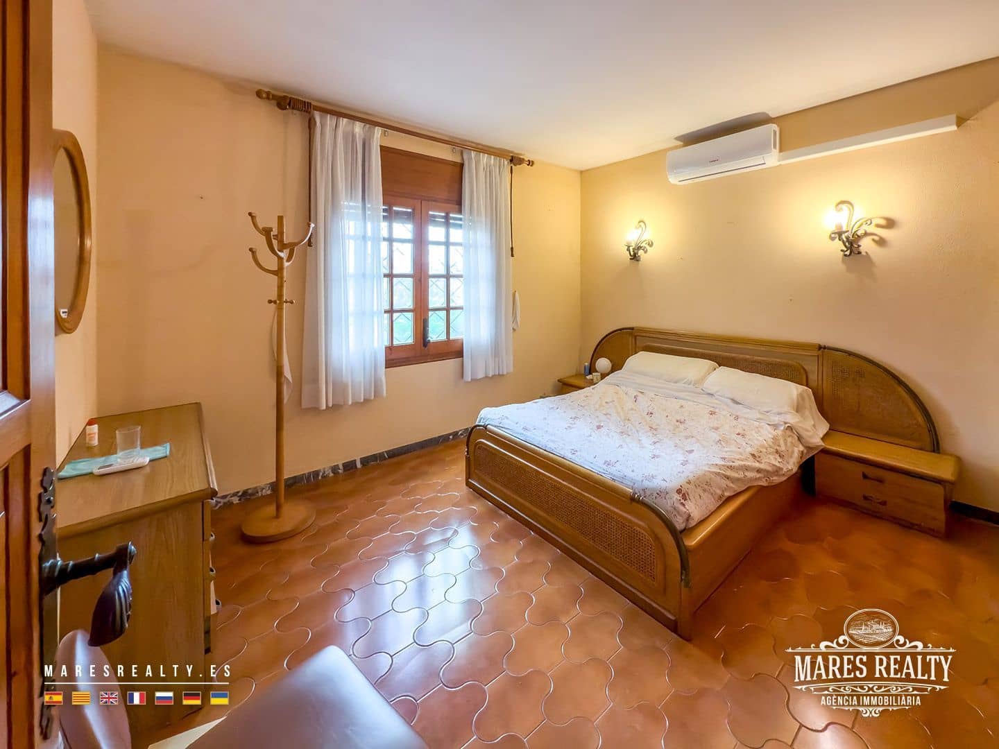 7 soveværelse Villa til salg i Lloret de Mar med swimmingpool - € 310.000 (Ref: 8980091)