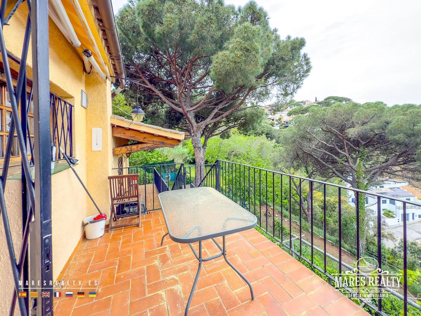 7 soveværelse Villa til salg i Lloret de Mar med swimmingpool - € 310.000 (Ref: 8980091)