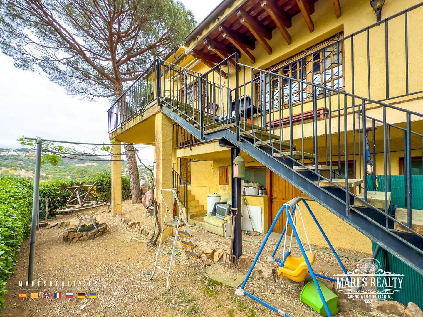 7 soveværelse Villa til salg i Lloret de Mar med swimmingpool - € 310.000 (Ref: 8980091)