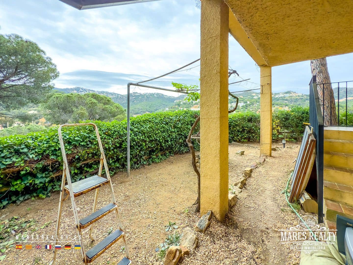 7 soveværelse Villa til salg i Lloret de Mar med swimmingpool - € 310.000 (Ref: 8980091)