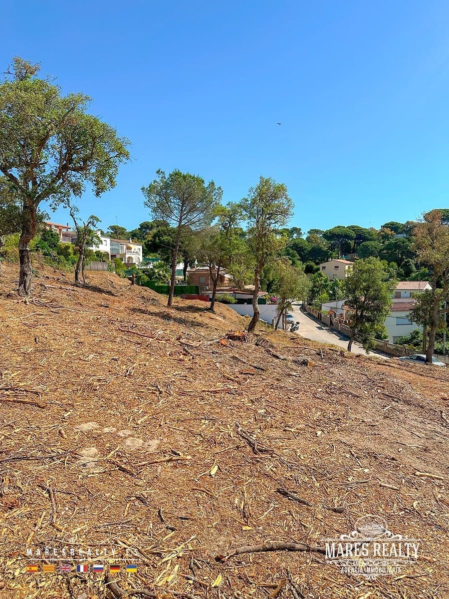 Ubebygd land til salgs i Vidreres - € 180 000 (Ref: 8994438)