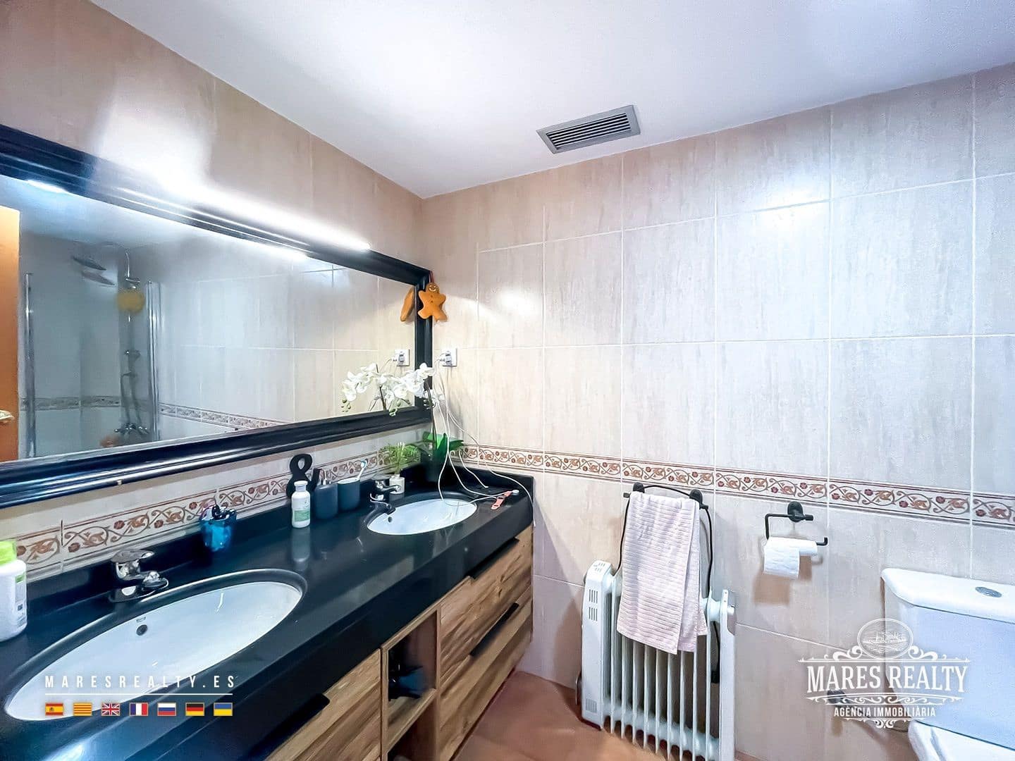 4 makuuhuone Huvila vuokrattavana paikassa Canet de Mar mukana 
autotalli - 2 800 € (Ref: 9004646)