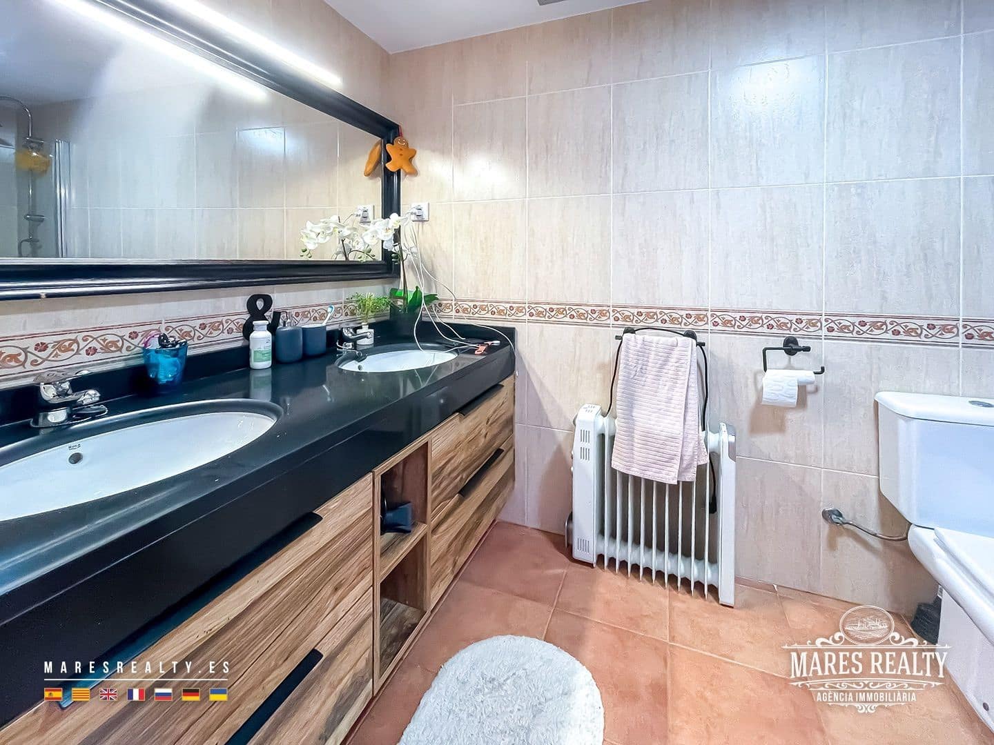 4 makuuhuone Huvila vuokrattavana paikassa Canet de Mar mukana 
autotalli - 2 800 € (Ref: 9004646)