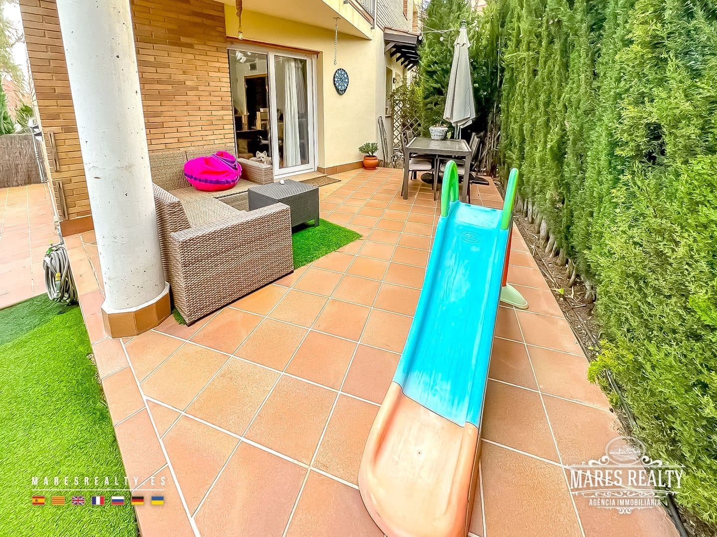 4 makuuhuone Huvila vuokrattavana paikassa Canet de Mar mukana 
autotalli - 2 800 € (Ref: 9004646)