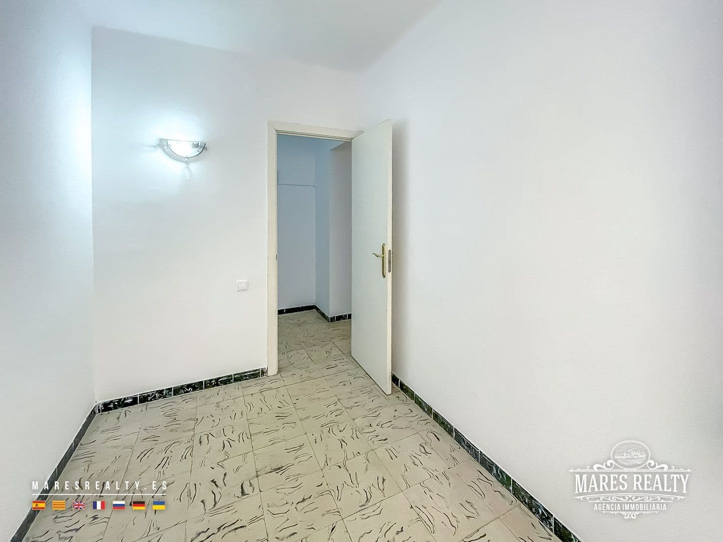 3 bedroom Flat for sale in Pineda de Mar - € 175,000 (Ref: 9026313)