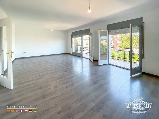 3 makuuhuone Asunto myytävänä paikassa Pineda de Mar - 185 000 € (Ref: 9026313)