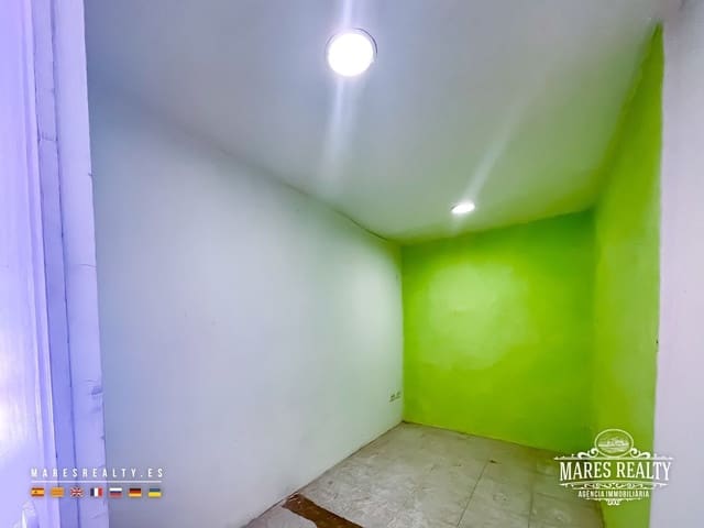 Kommersiell til salgs i Pineda de Mar - € 90 000 (Ref: 9034160)