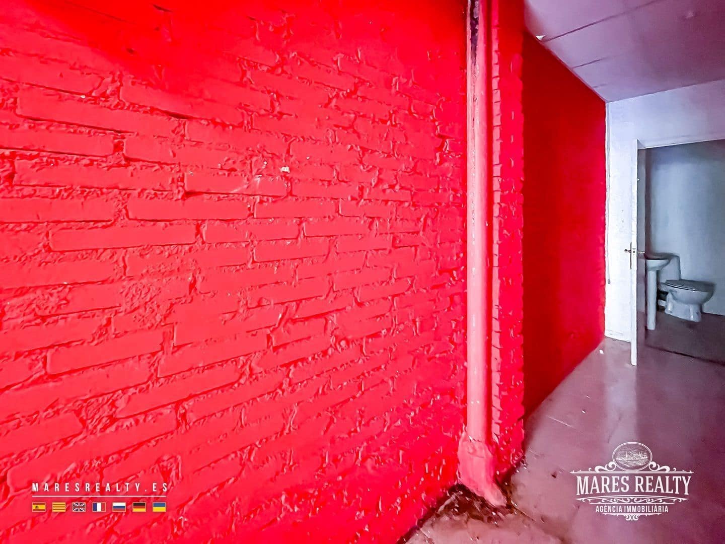 Erhverv til salg i Pineda de Mar - € 90.000 (Ref: 9034160)