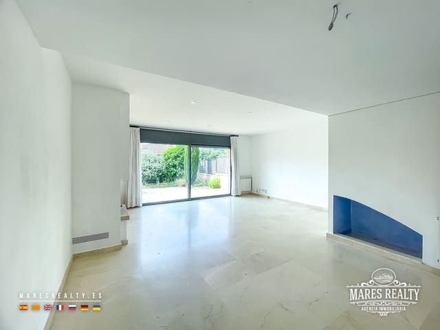 4 slaapkamer Halfvrijstaande villa te koop in Cabrils met garage - € 650.000 (Ref: 9058809)