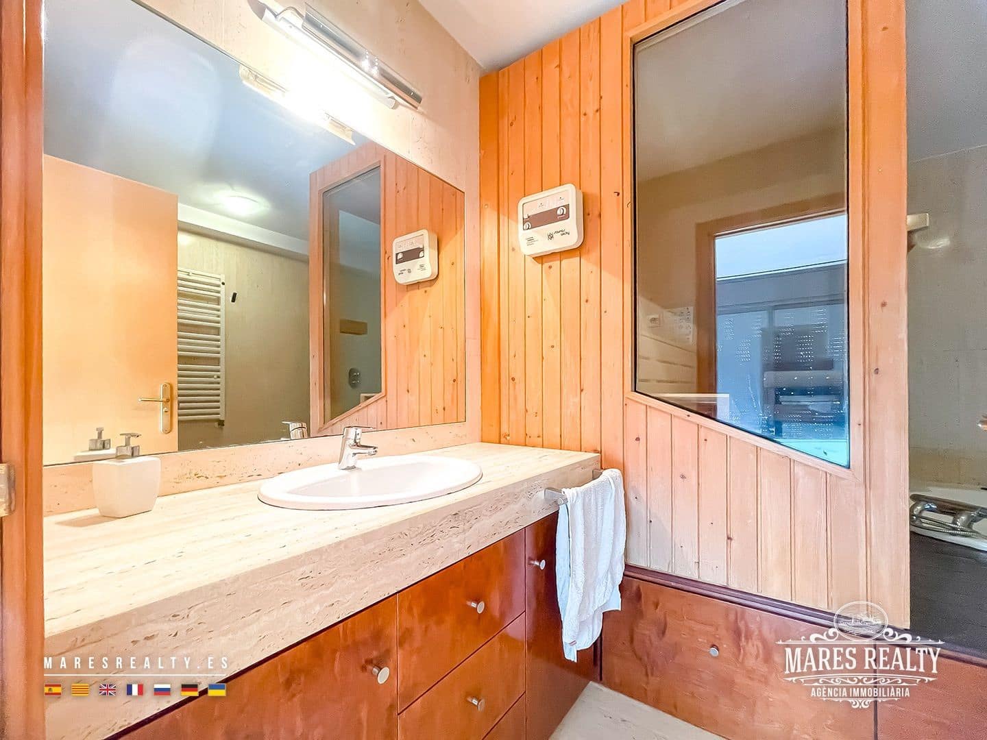 4 quarto Moradia Geminada para venda em Cabrils com garagem - 650 000 € (Ref: 9058809)