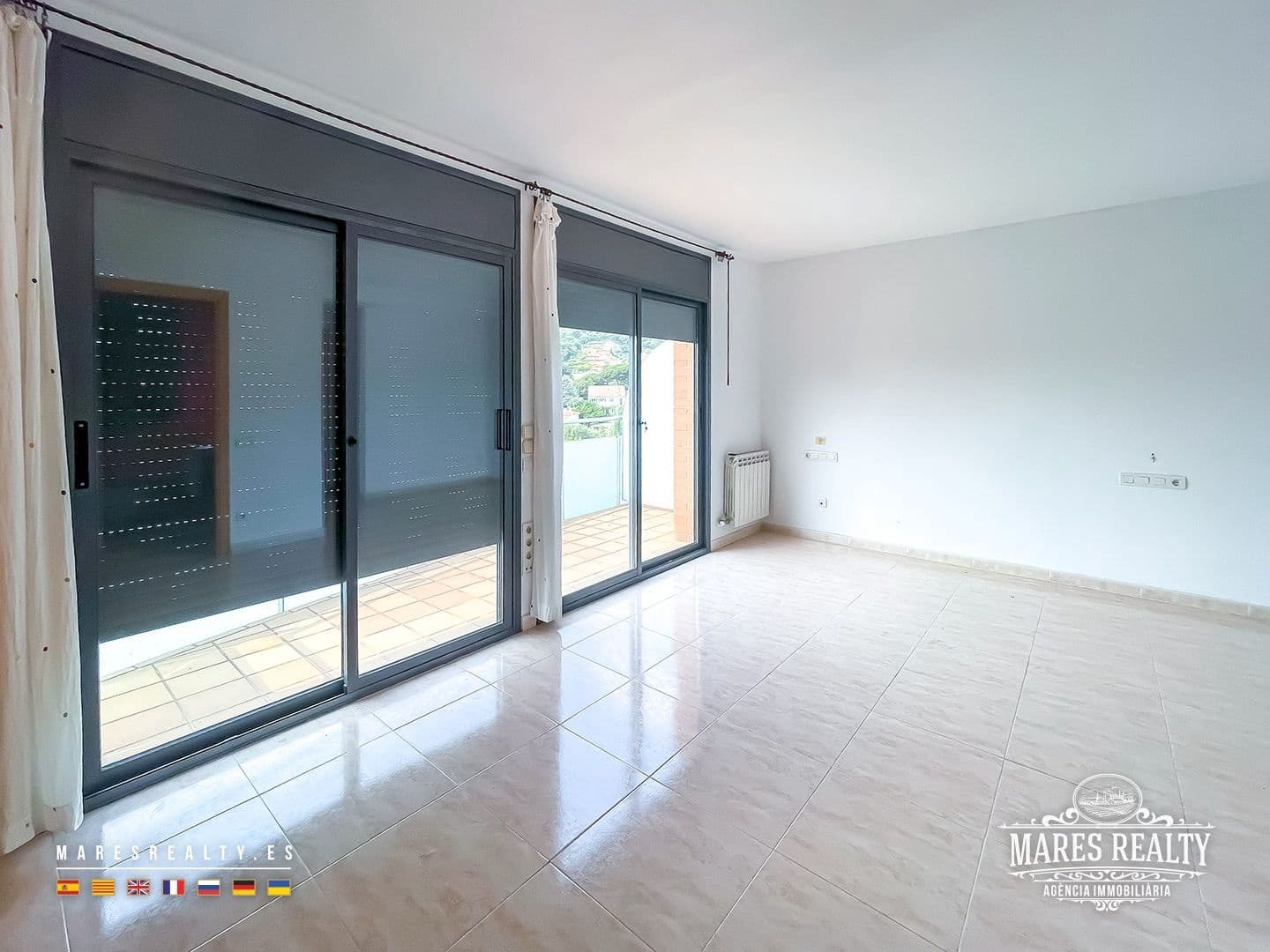 4 quarto Moradia Geminada para venda em Cabrils com garagem - 650 000 € (Ref: 9058809)