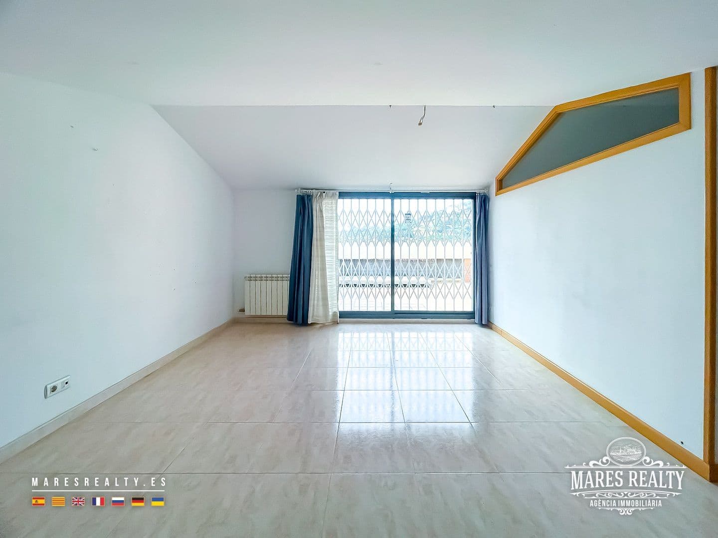 4 quarto Moradia Geminada para venda em Cabrils com garagem - 650 000 € (Ref: 9058809)