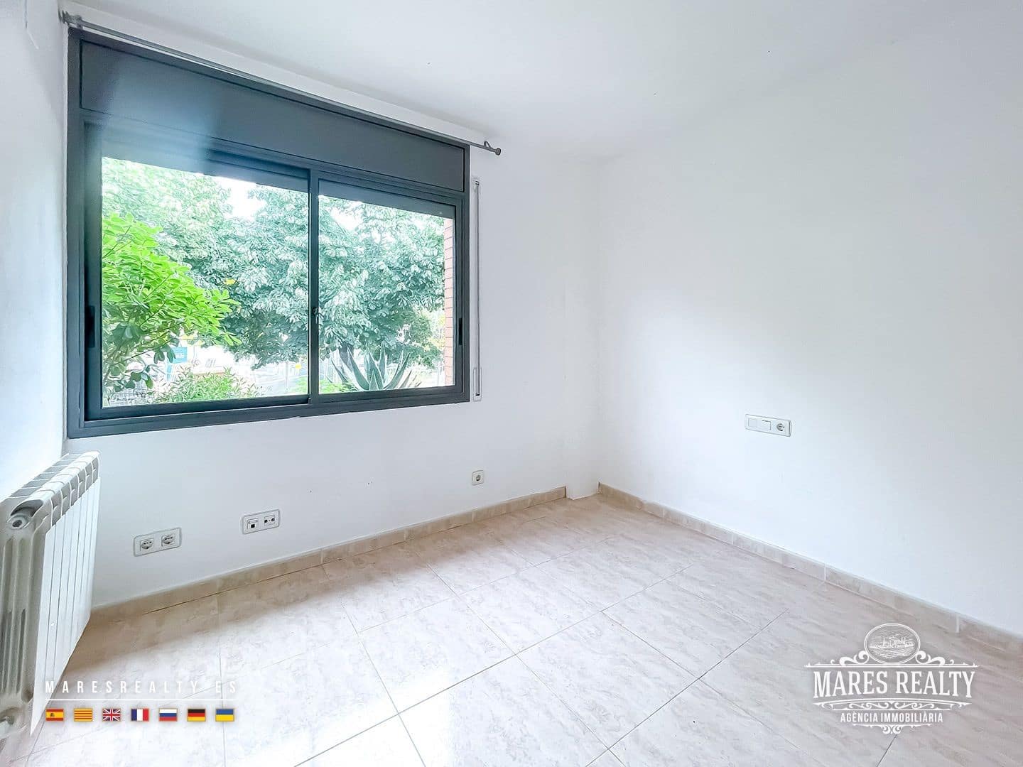 4 quarto Moradia Geminada para venda em Cabrils com garagem - 650 000 € (Ref: 9058809)