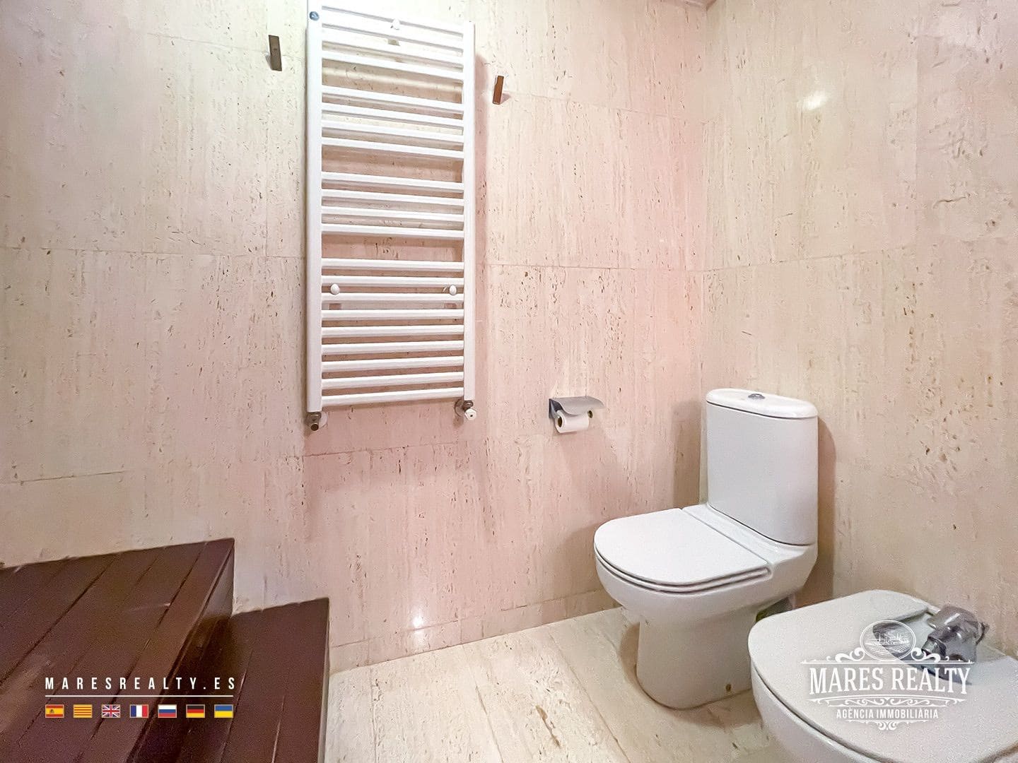 4 quarto Moradia Geminada para venda em Cabrils com garagem - 650 000 € (Ref: 9058809)