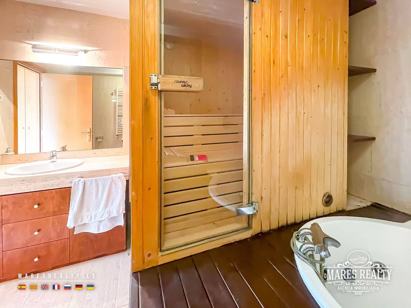 4 quarto Moradia Geminada para venda em Cabrils com garagem - 650 000 € (Ref: 9058809)