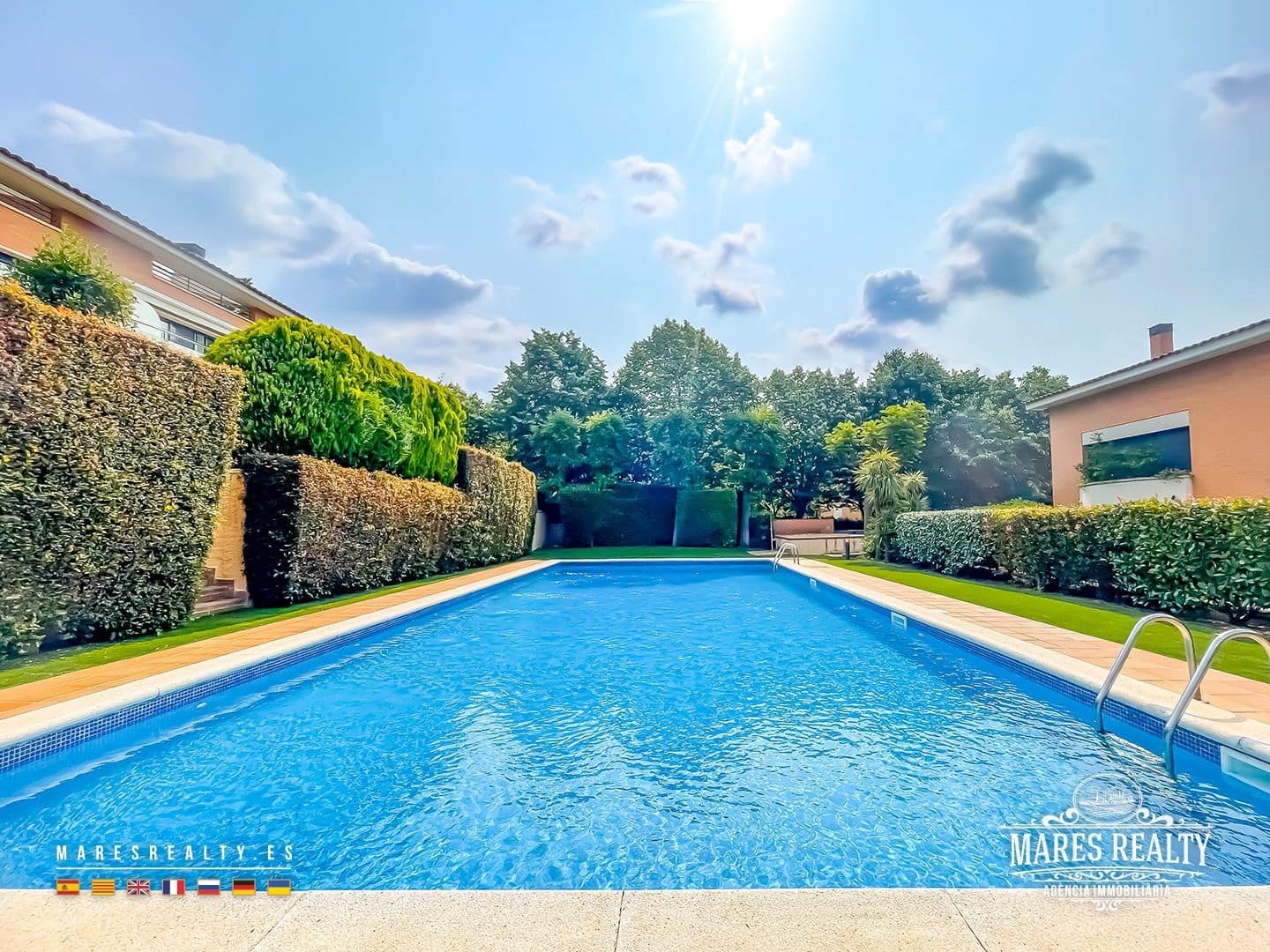 4 quarto Moradia Geminada para venda em Cabrils com garagem - 650 000 € (Ref: 9058809)