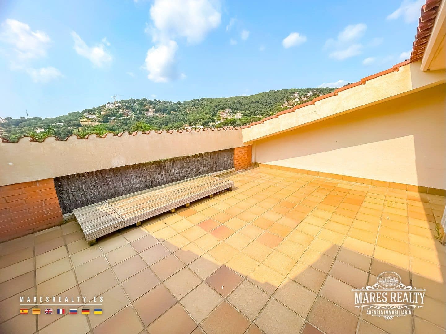 4 quarto Moradia Geminada para venda em Cabrils com garagem - 650 000 € (Ref: 9058809)