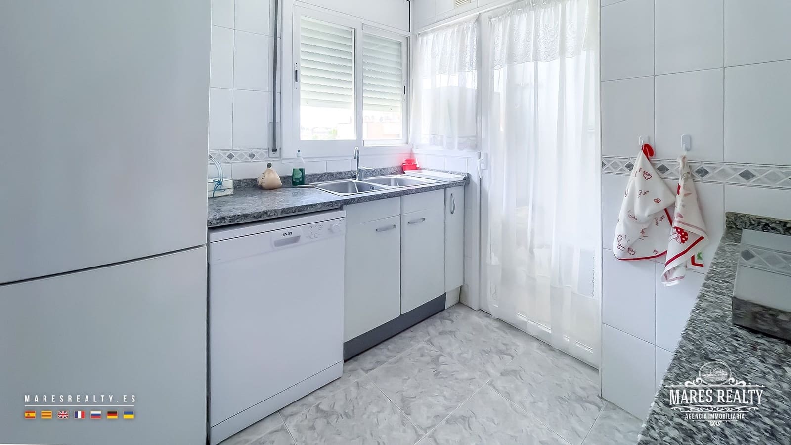 3 bedroom Flat for sale in Lloret de Mar with pool garage - € 330,000 (Ref: 9062099)