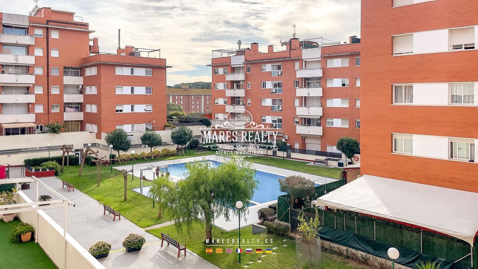 3 bedroom Flat for sale in Lloret de Mar with pool garage - € 330,000 (Ref: 9062099)