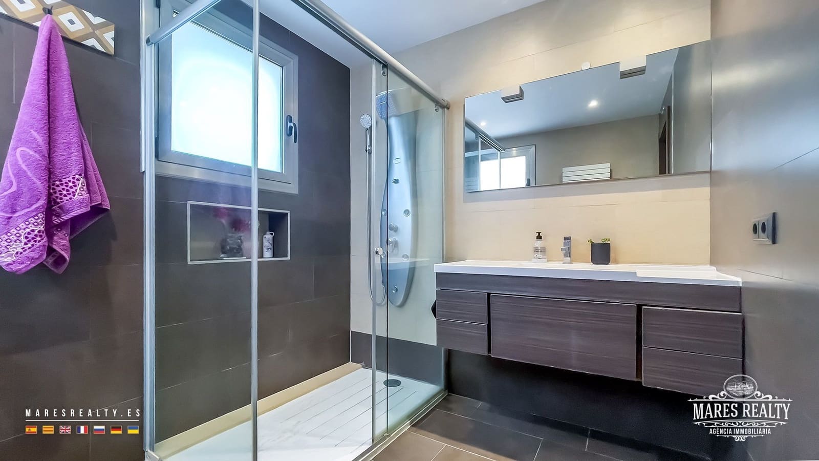 4 soverom Villa til salgs i Lloret de Mar med svømmebasseng garasje - € 590 000 (Ref: 9062100)