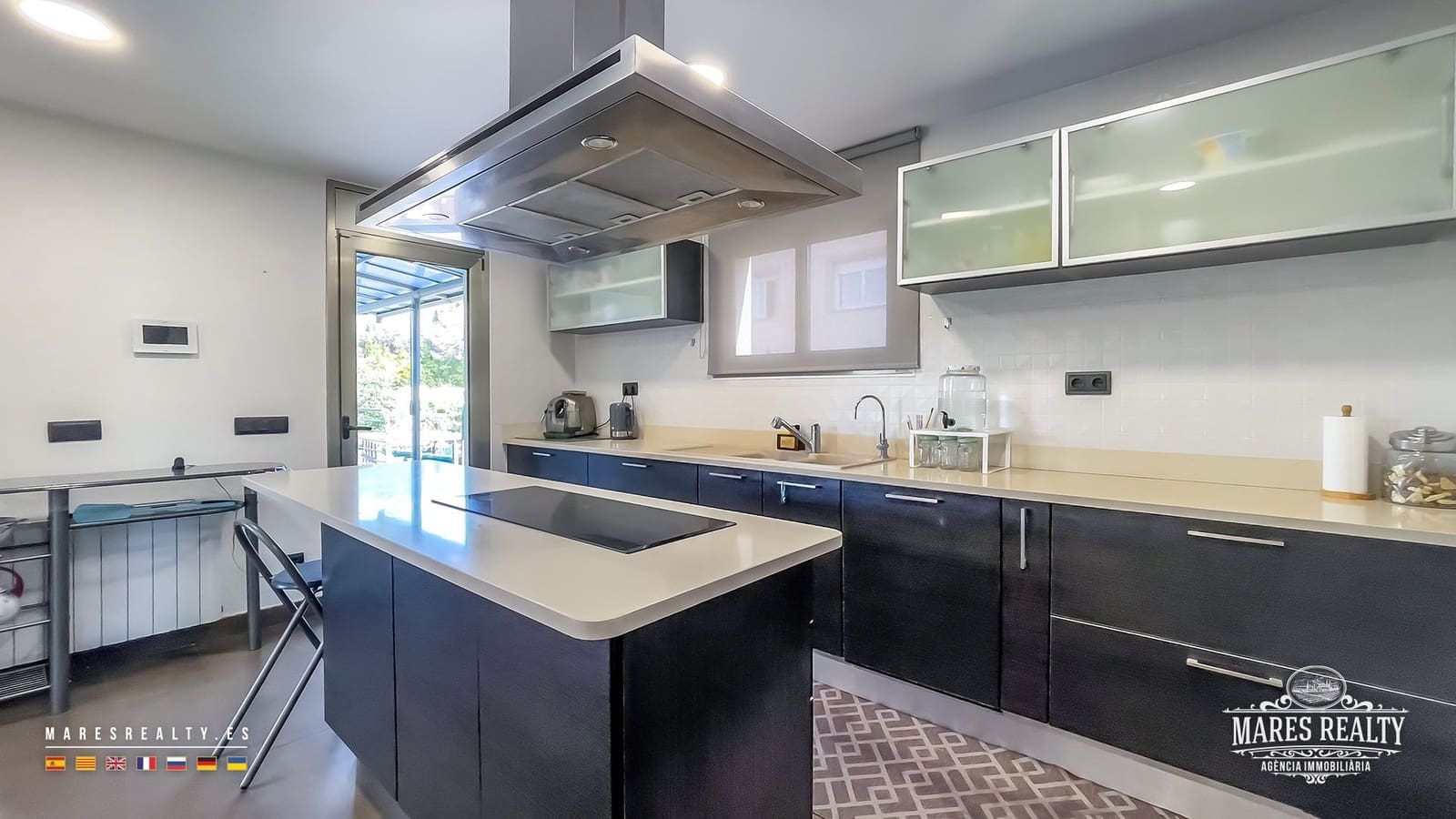 4 soverom Villa til salgs i Lloret de Mar med svømmebasseng garasje - € 590 000 (Ref: 9062100)