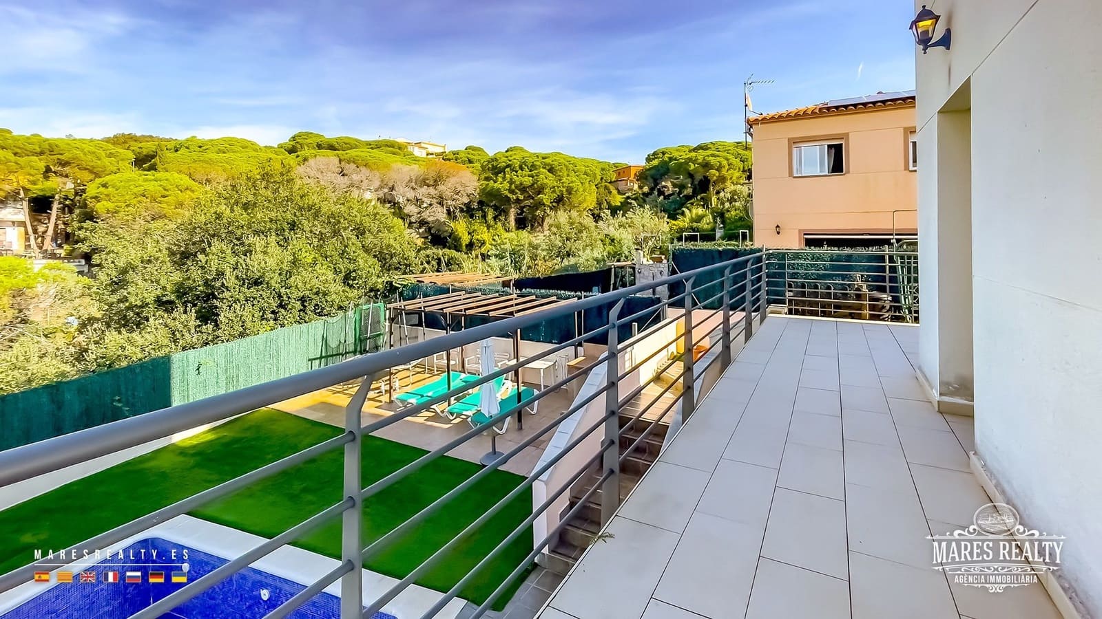 4 soverom Villa til salgs i Lloret de Mar med svømmebasseng garasje - € 590 000 (Ref: 9062100)