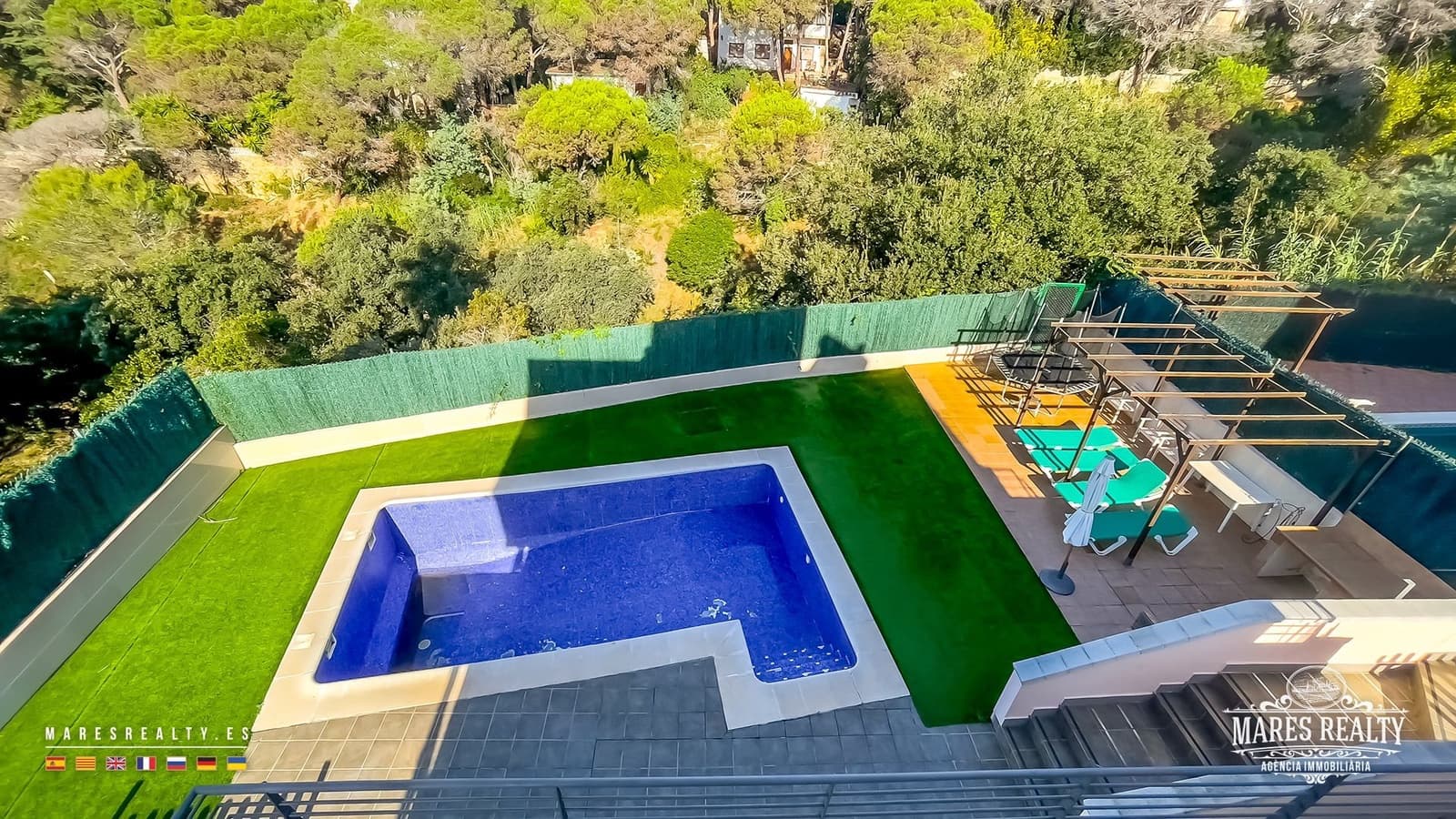 4 soverom Villa til salgs i Lloret de Mar med svømmebasseng garasje - € 590 000 (Ref: 9062100)