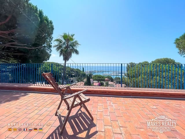 5 soveværelse Villa til salg i Arenys de Mar med garage - € 728.000 (Ref: 9095031)