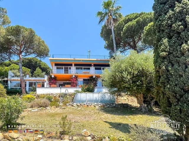 5 soveværelse Villa til salg i Arenys de Mar med garage - € 728.000 (Ref: 9095031)