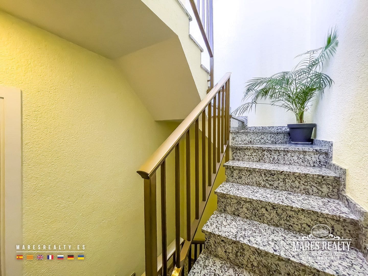 5 soveværelse Semi-Rækkehus til salg i Lloret de Mar med garage - € 625.000 (Ref: 9100463)