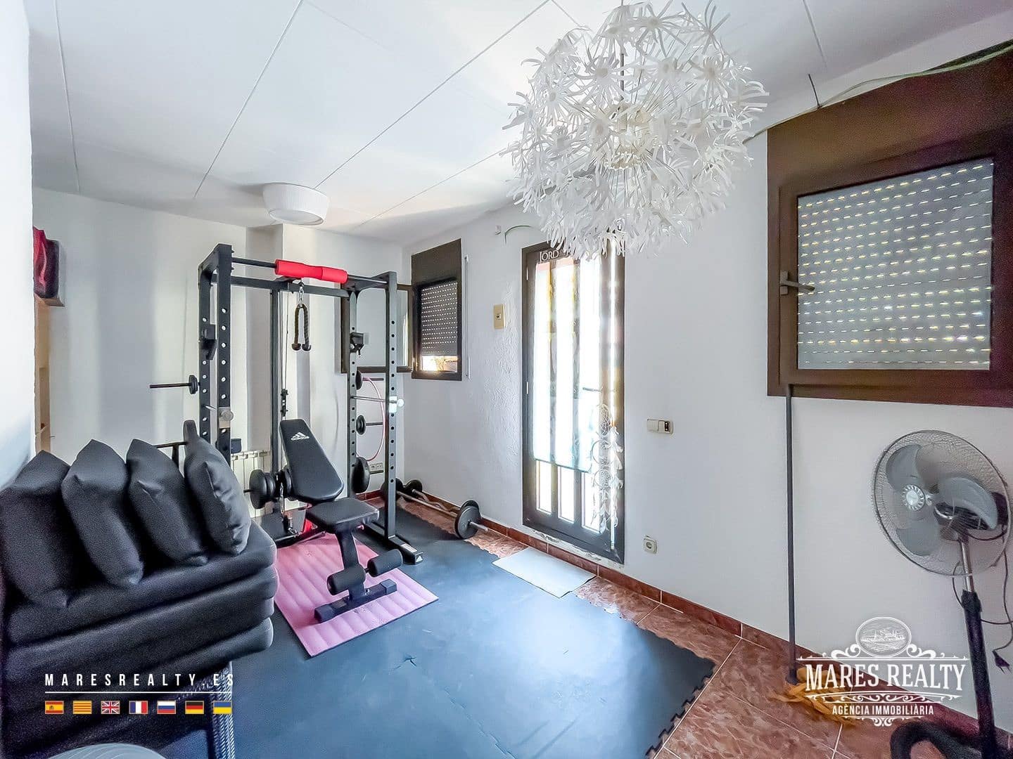 5 soveværelse Semi-Rækkehus til salg i Lloret de Mar med garage - € 625.000 (Ref: 9100463)