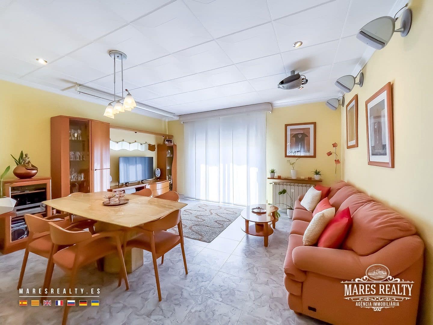 5 soveværelse Semi-Rækkehus til salg i Lloret de Mar med garage - € 625.000 (Ref: 9100463)