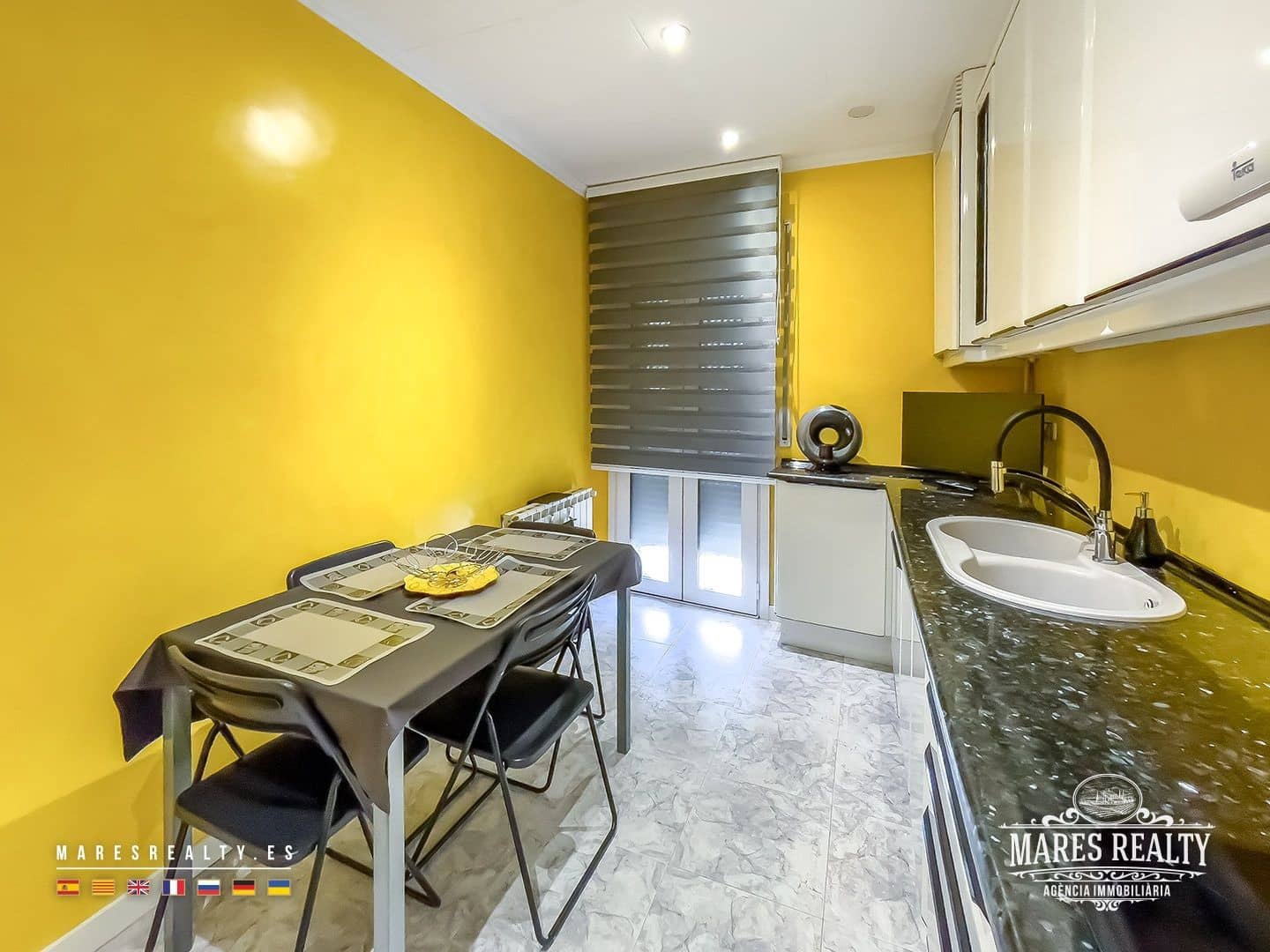 5 soveværelse Semi-Rækkehus til salg i Lloret de Mar med garage - € 625.000 (Ref: 9100463)