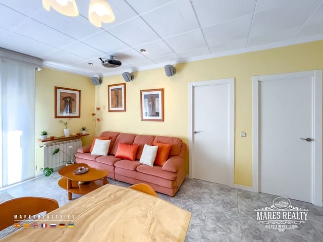 5 bedroom Semi-detached Villa for sale in Lloret de Mar with garage - € 625,000 (Ref: 9100463)