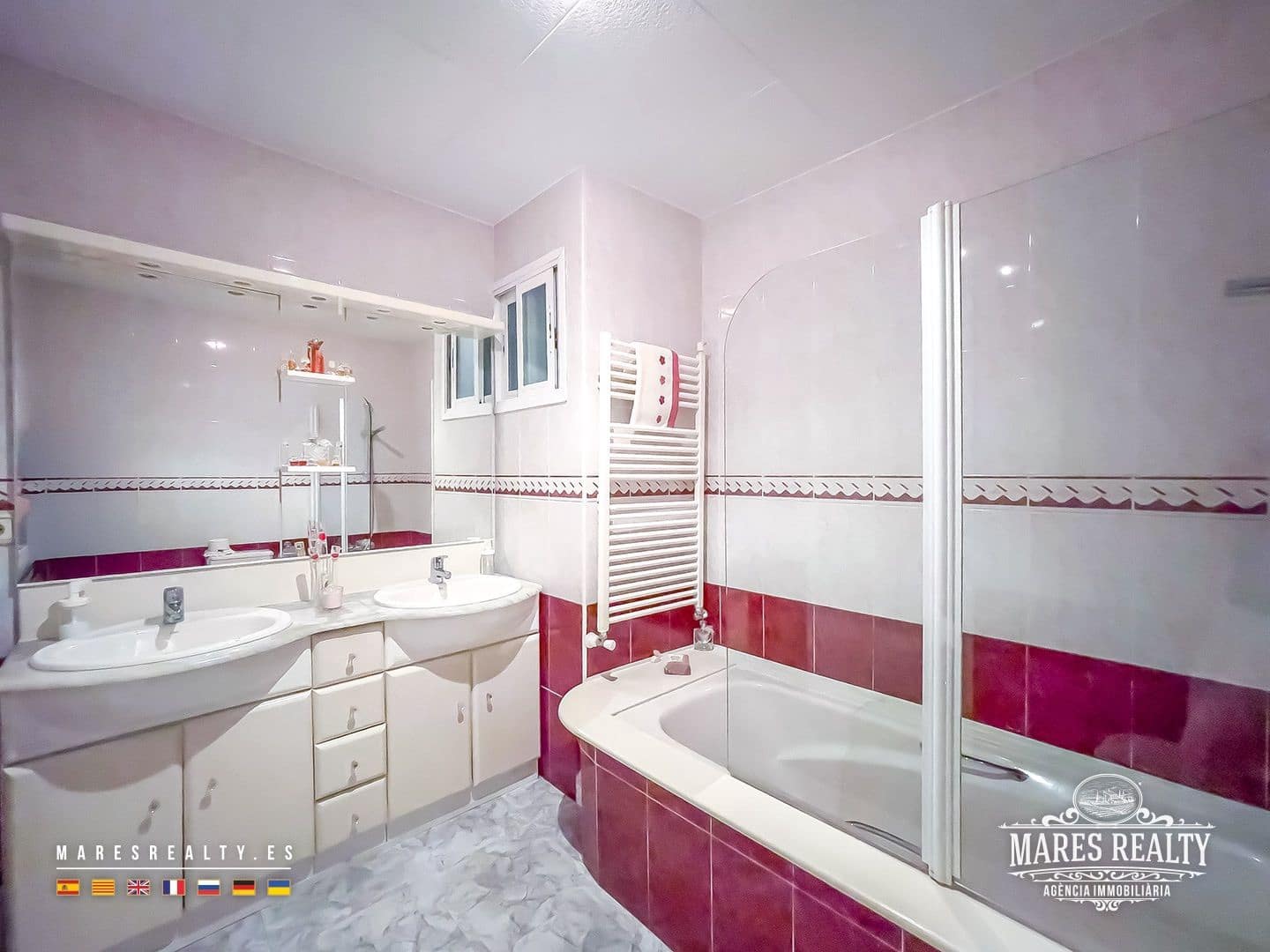 5 soveværelse Semi-Rækkehus til salg i Lloret de Mar med garage - € 625.000 (Ref: 9100463)