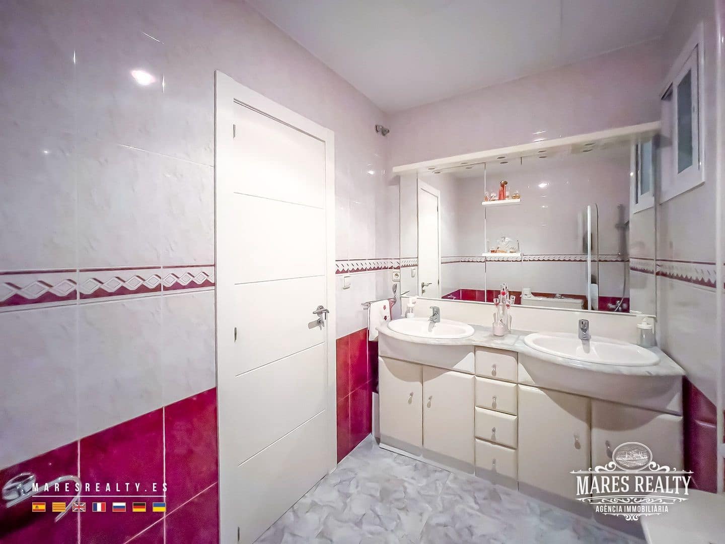 5 soveværelse Semi-Rækkehus til salg i Lloret de Mar med garage - € 625.000 (Ref: 9100463)