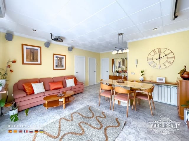 5 bedroom Semi-detached Villa for sale in Lloret de Mar with garage - € 625,000 (Ref: 9100463)