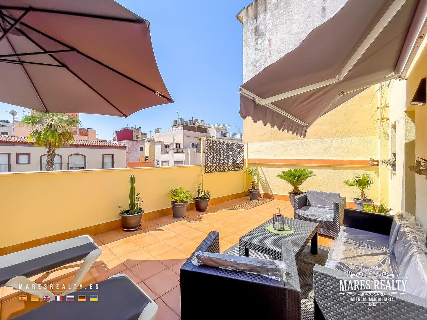 5 soveværelse Semi-Rækkehus til salg i Lloret de Mar med garage - € 625.000 (Ref: 9100463)