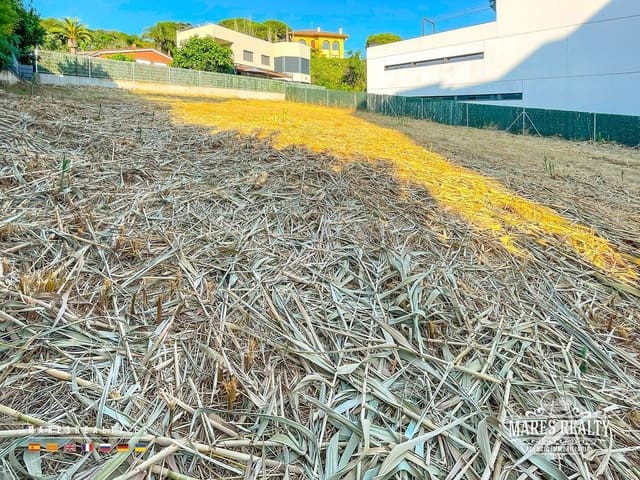 Ubebygd land til salgs i Sant Pol de Mar - € 460 000 (Ref: 9102693)