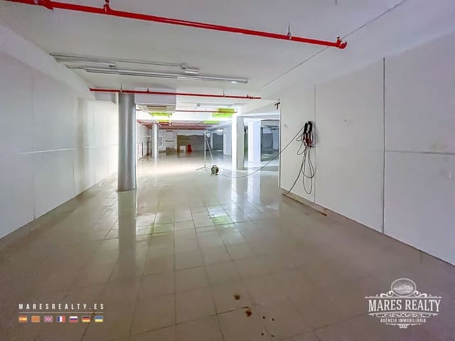 Kaupallinen myytävänä paikassa Calella - 295 000 € (Ref: 9111829)