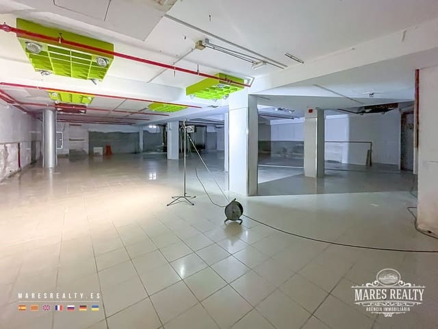 Kaupallinen myytävänä paikassa Calella - 295 000 € (Ref: 9111829)