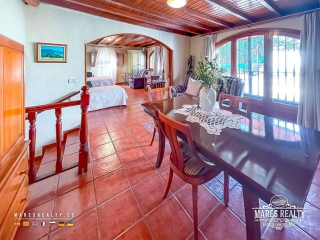 4 chambre Villa/Maison à vendre à Malgrat de Mar avec garage - 800 000 € (Ref: 9111831)