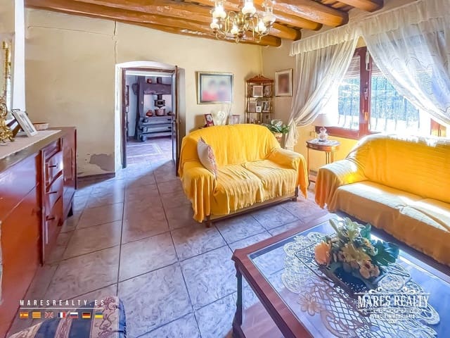 4 bedroom Villa for sale in Malgrat de Mar with garage - € 800,000 (Ref: 9111831)