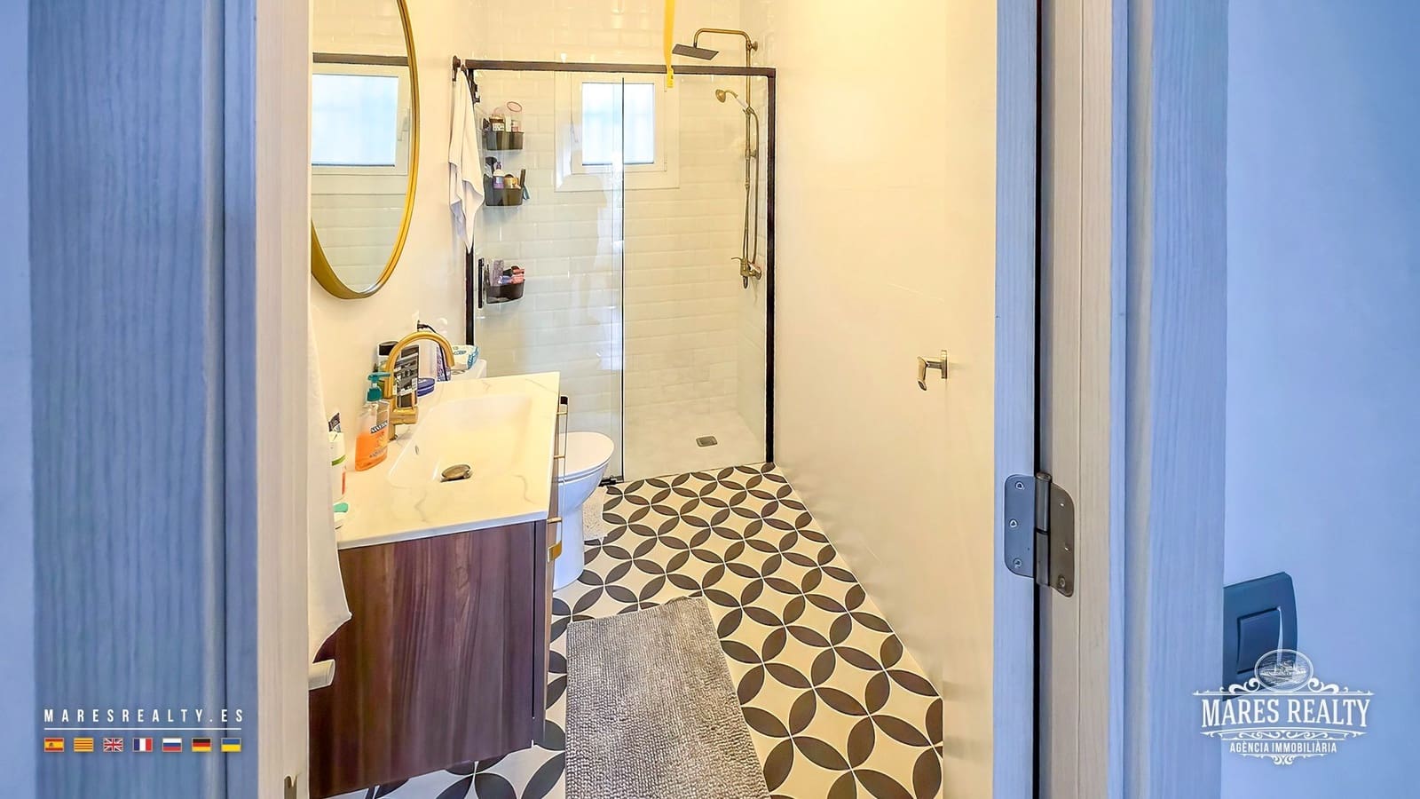 5 bedroom Villa for sale in Lloret de Mar with pool garage - € 415,000 (Ref: 9133989)