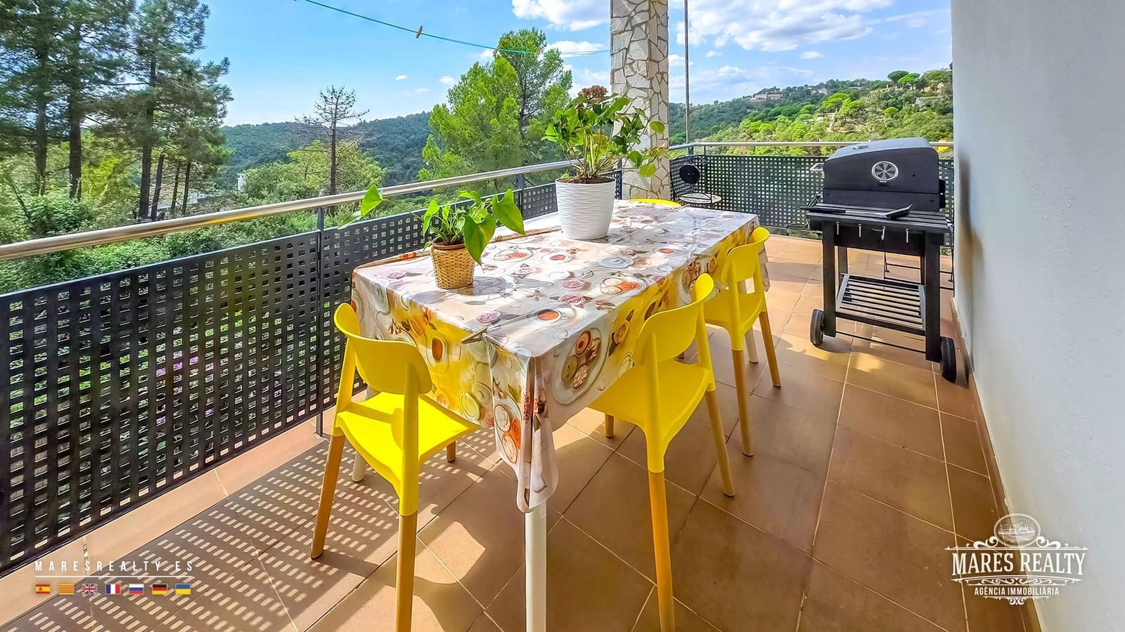 5 bedroom Villa for sale in Lloret de Mar with pool garage - € 415,000 (Ref: 9133989)