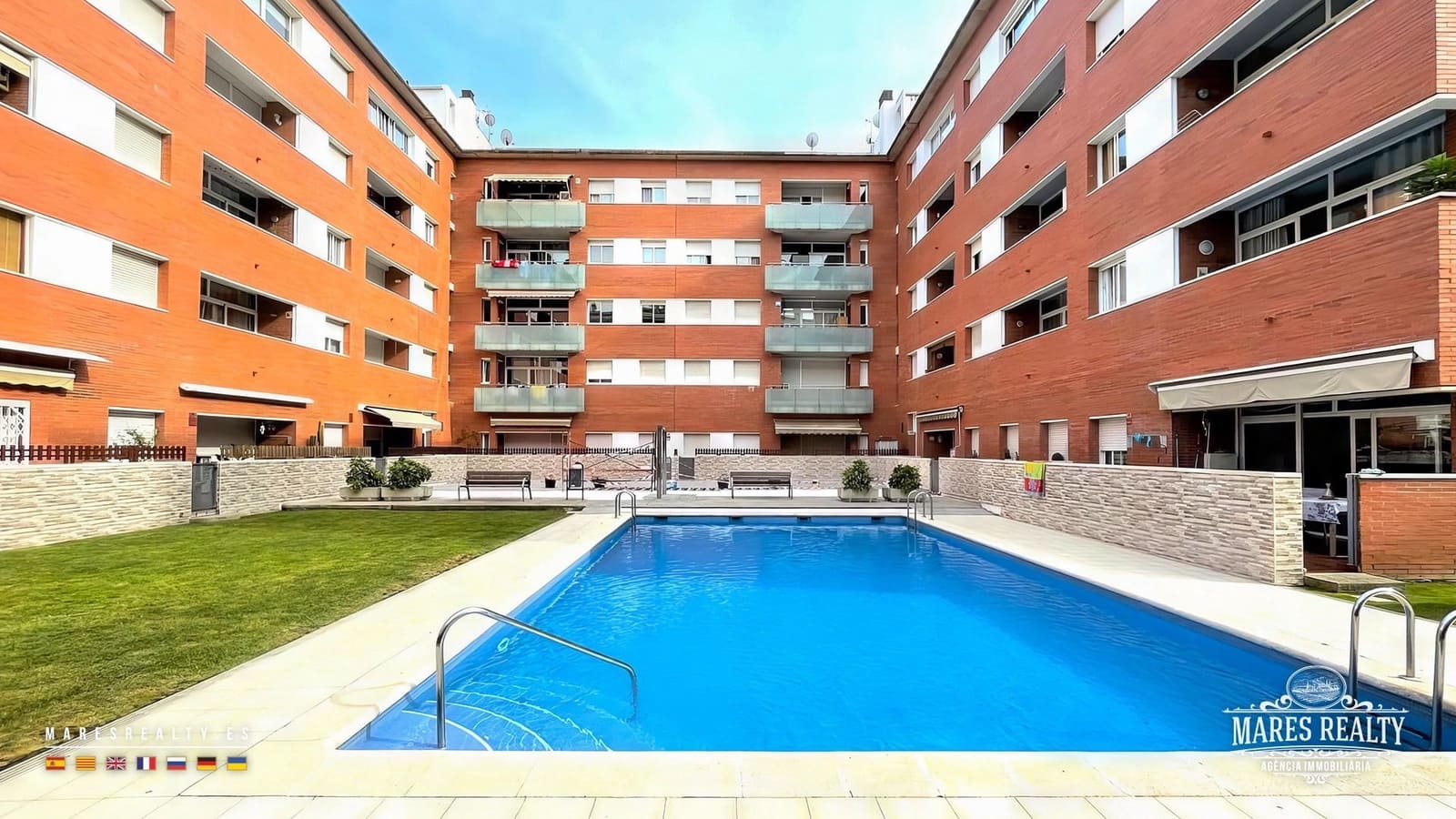 3 soveværelse Penthouse til salg i Lloret de Mar med swimmingpool garage - € 259.000 (Ref: 9145210)