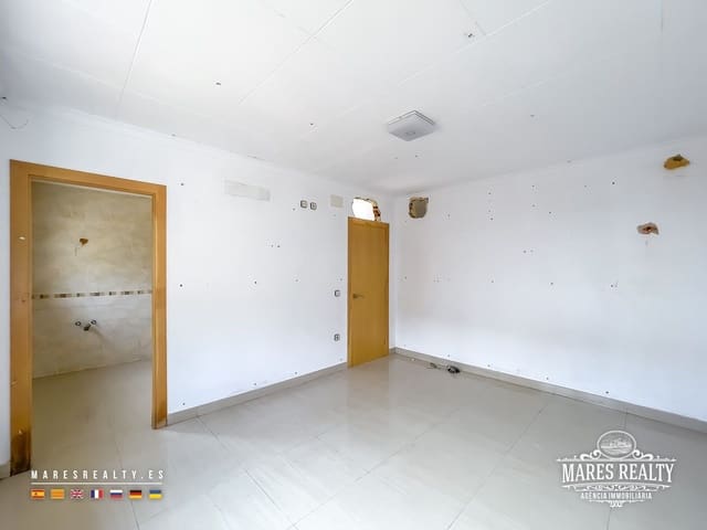 Chalet de 4 habitaciones en Serra Brava, Lloret de Mar en venta con piscina garaje - 392.000 € (Ref: 9146738)