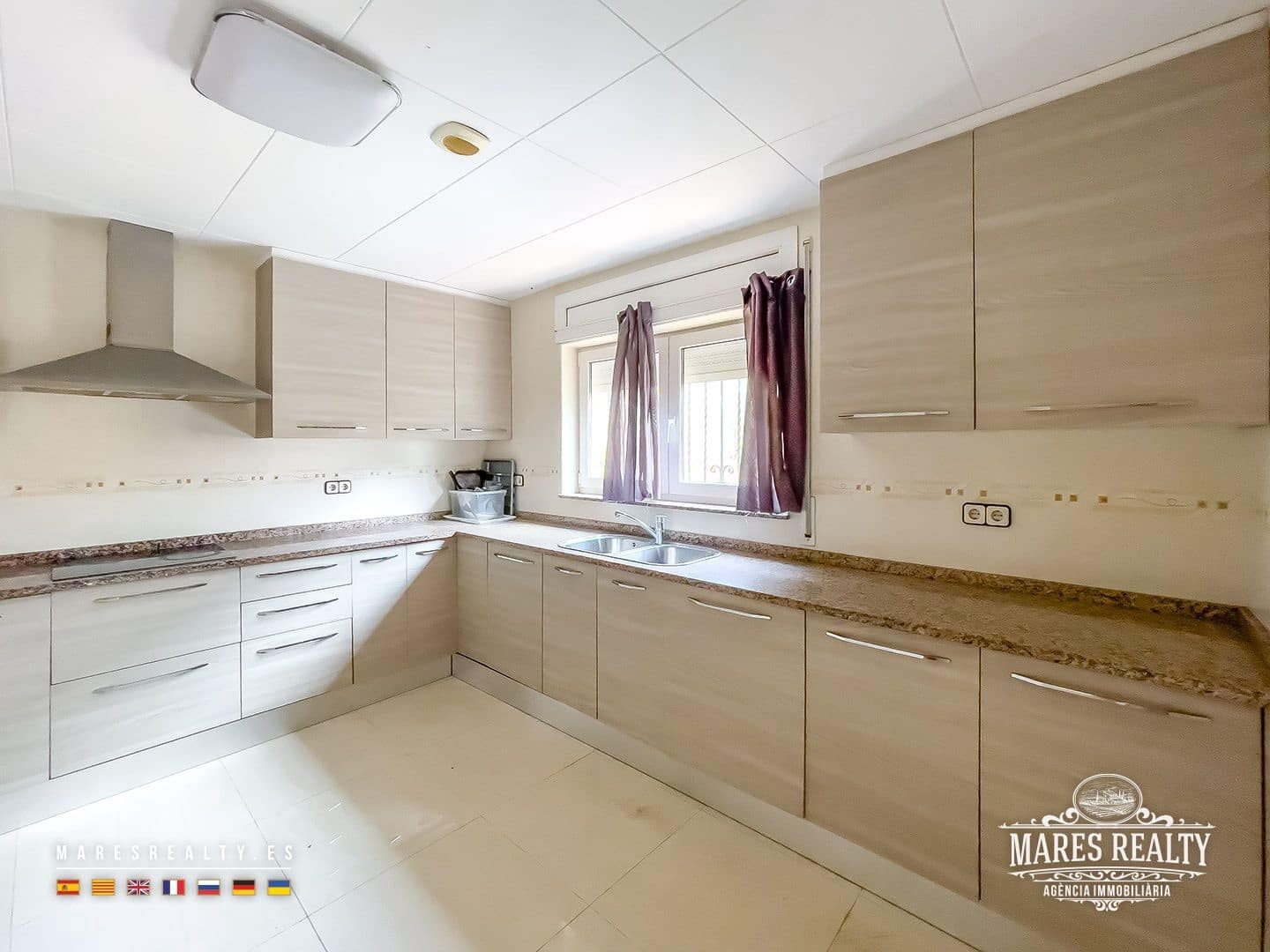 4 soveværelse Villa til salg i Lloret de Mar med swimmingpool garage - € 392.000 (Ref: 9146738)