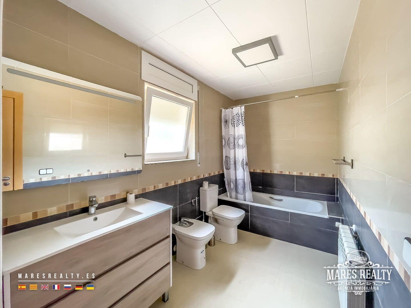 4 soveværelse Villa til salg i Lloret de Mar med swimmingpool garage - € 392.000 (Ref: 9146738)