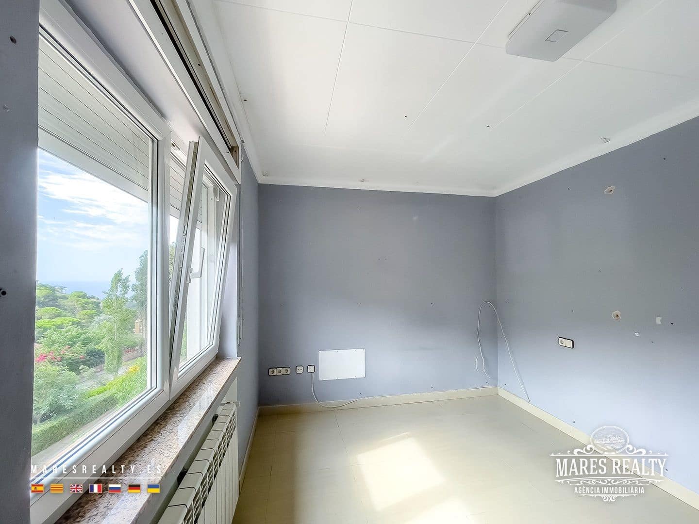 4 soveværelse Villa til salg i Lloret de Mar med swimmingpool garage - € 392.000 (Ref: 9146738)